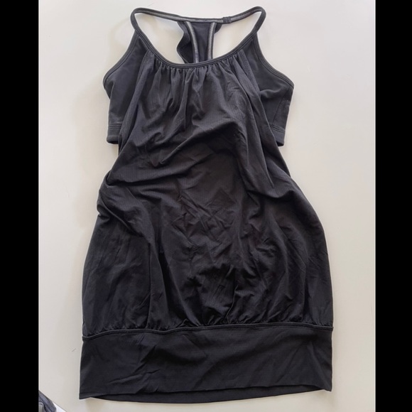 Lululemon black yoga top with bra Size 4 - Picture 1 of 3